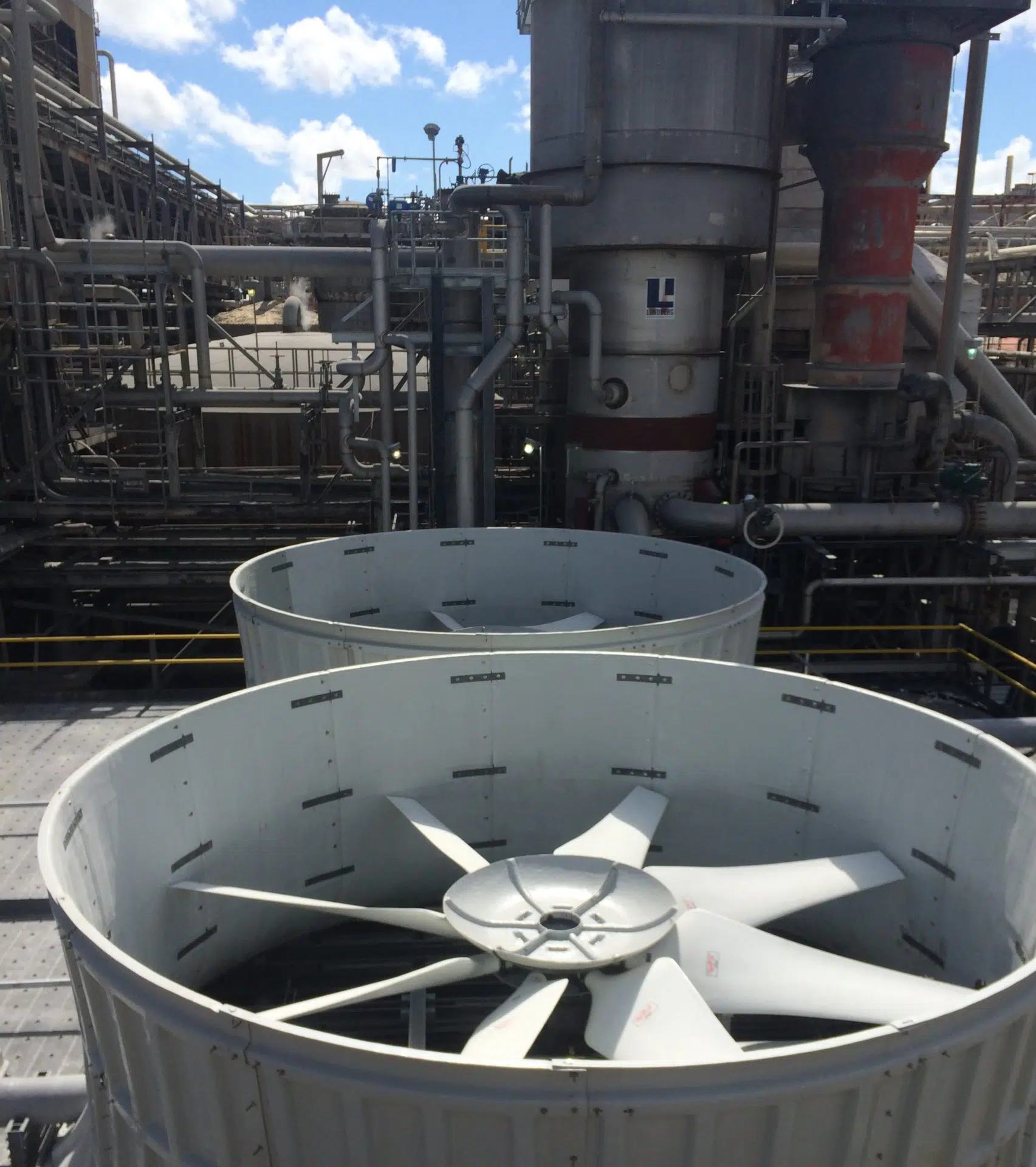 How to Choose the Right Air Moving Equipment Company?